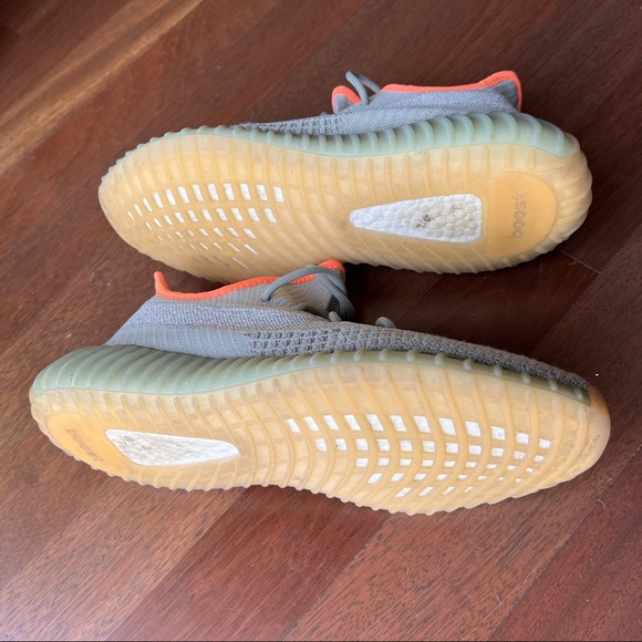 Yeezy Boost 350 V2 Desert Sage - Picture 4 of 7